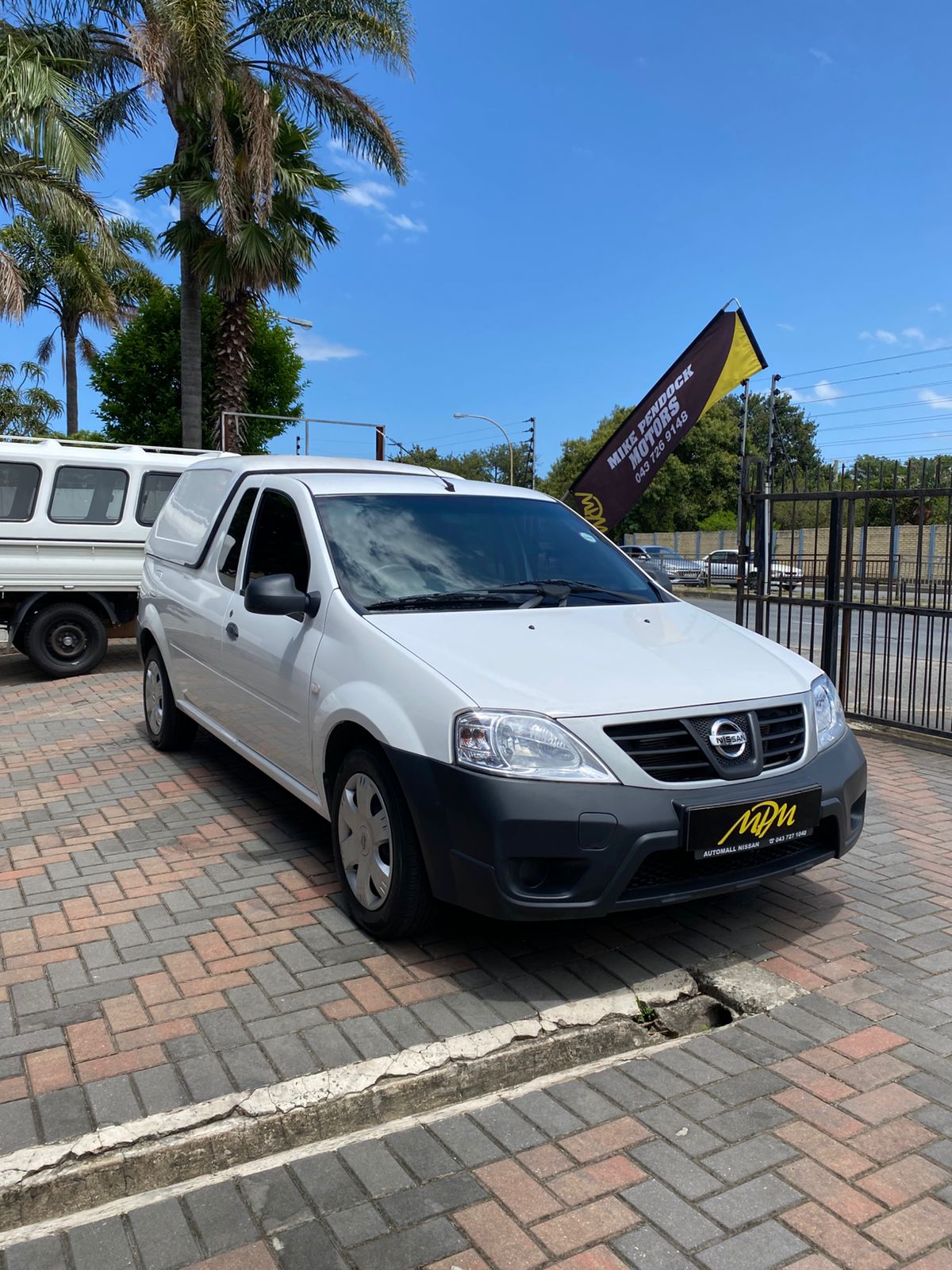 2022 Nissan Np200 1.6 Safety pack A/C